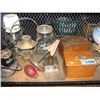 Image 1 : shelf lot of assorted collectable items