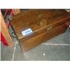 Image 1 : Wood storage trunk