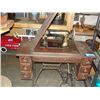 Image 1 : Singer tredle sewing machine