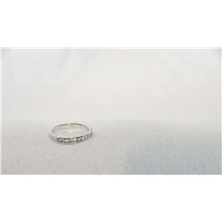 Ladies sterling silver ring