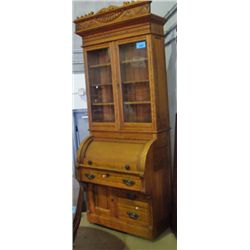 Circa 1910 solid oak cylinder roll top desk and