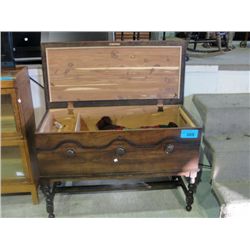 Honderichs furniture cedar lined blanket box