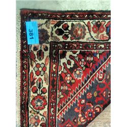 Hand knotted persian area rug