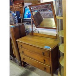 Oak 3 drawer dresser with mirror