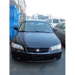 2000 Honda Accord Aircared, Hit over $2000, 251 896km