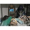 Image 1 : Shelf lot of assorted collectables