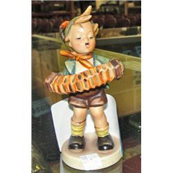 Hummel figurine "child playing squeeze box"