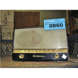 Vintage RCA victor table radio