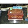 Image 1 : Wooden cigarette box
