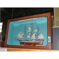 Encased model sailing ship, cutty shark