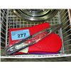 Image 1 : 6 new oven mitts and one set of tongs