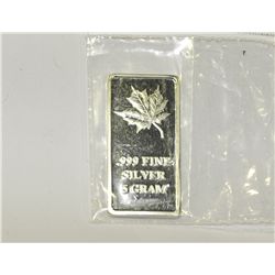 Solid Silver Canadian Maple Leaf bar