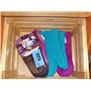 Image 1 : Lot of 5 new silicone oven mitts