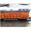 Image 8 : HO SCALE Bachmann Diesel Engine & Hopper