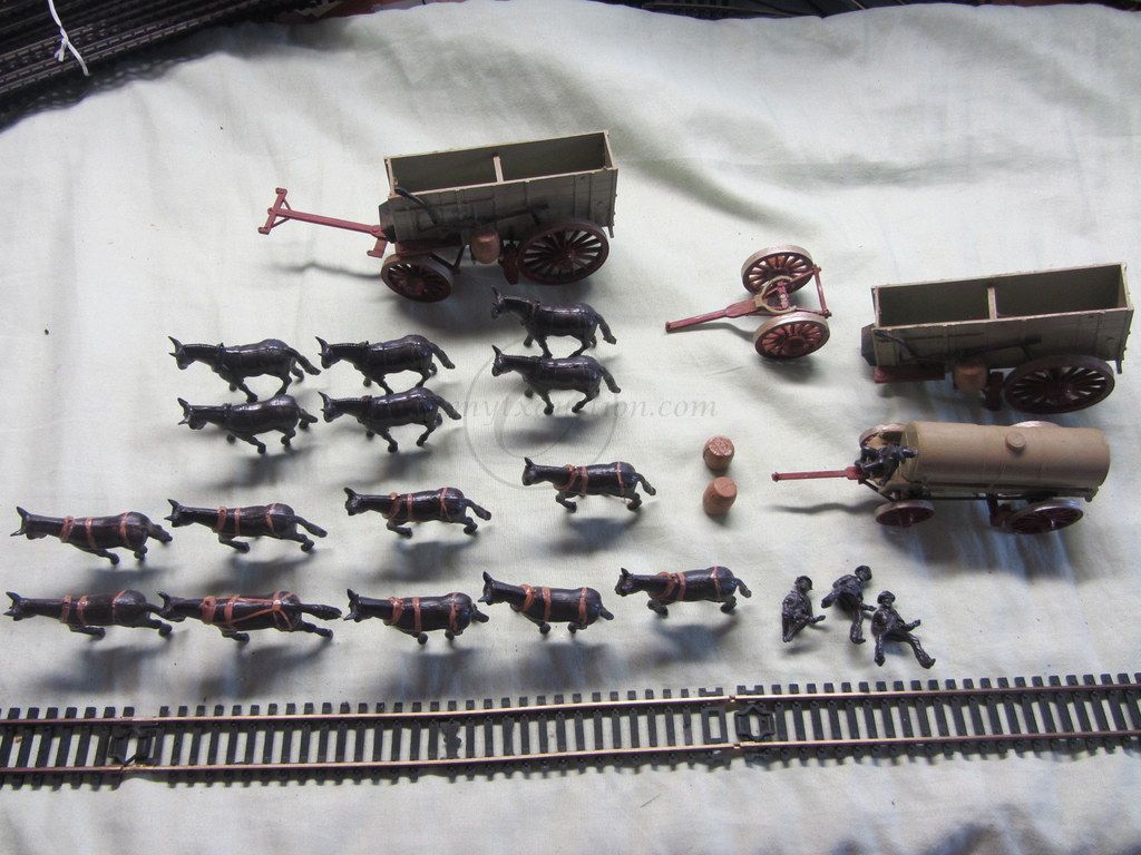 O SCALE Train Accessories Mules & Wagons
