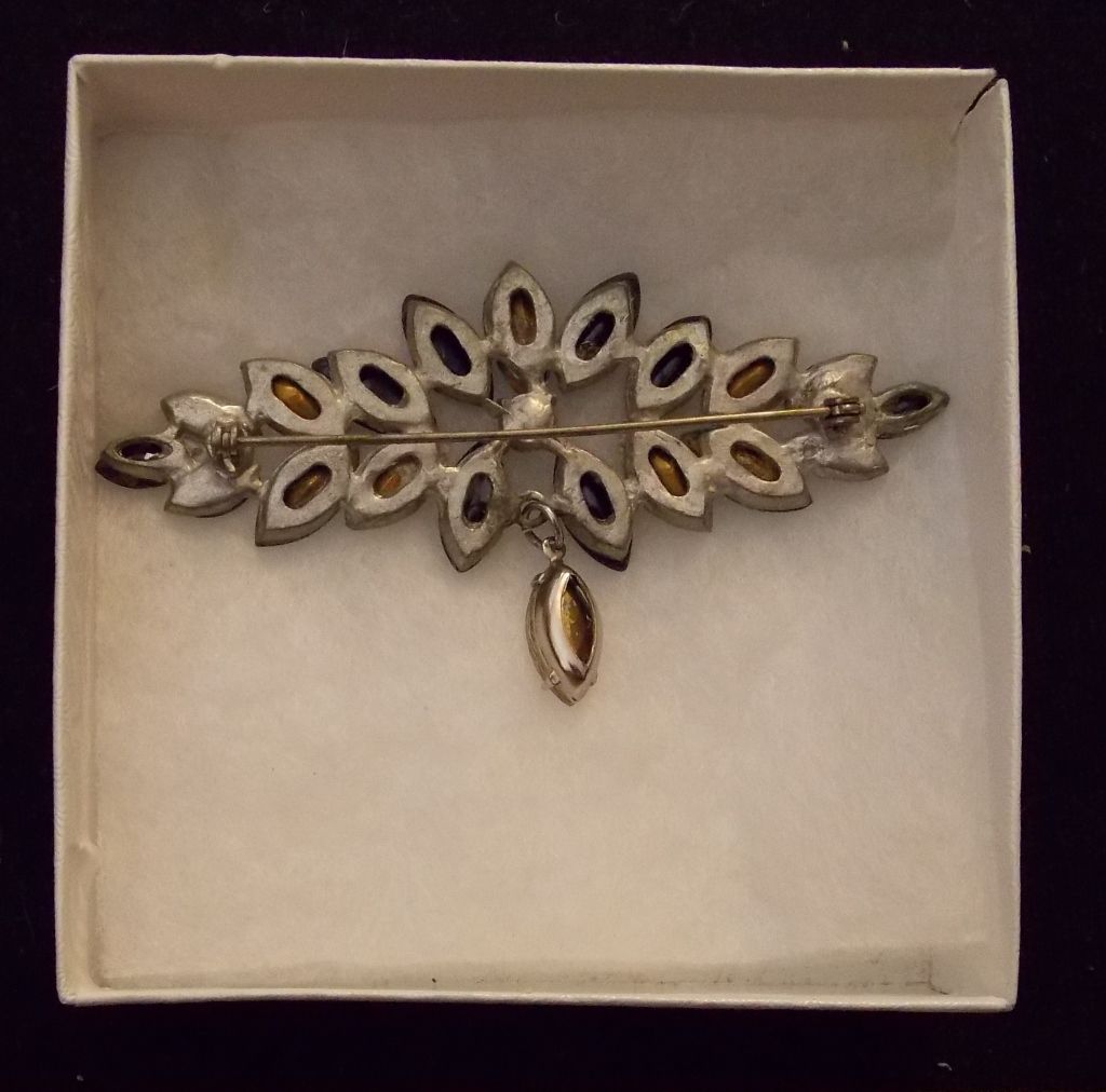 Vintage Pot Metal Brooch with Rhinestones and Cabo Vintage Costume