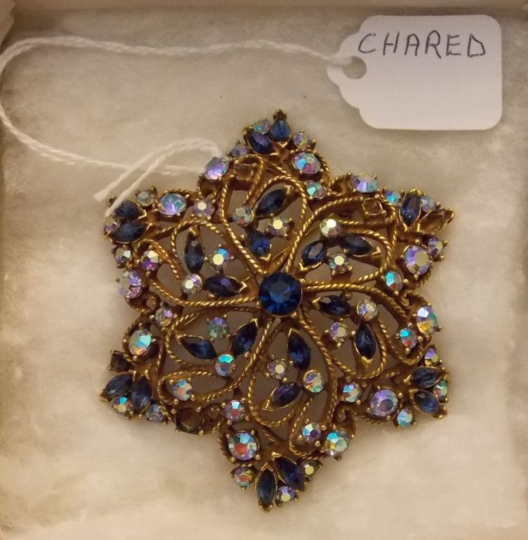 Vintage Chared Brooch With Aurora Borealis And Rhi Vintage Vintage Chared Brooch With Aurora Borealis And Rhi Vintage