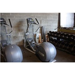 PRECOR EFX556I COMMERCIAL CROSS TRAINER