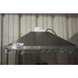 BOSCH 30" STAINLESS STEEL TRIANGULAR HOOD FAN