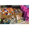 Image 2 : LOT OF ASSORTED DOG FOOD, TOYS & BEDS