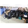 Image 1 : LARGE LOT OF SUB. PUMPS