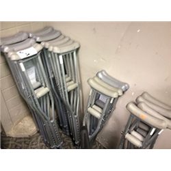 LOT OF SMALL CRUTCHES