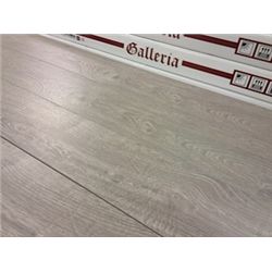 GALLERIA 12MM LIGHT OAK COMMERCIAL GRADE LAMINATE