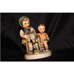 MJ HUMMEL HOMEWARD BOUND - MINT - 5.25" TALL BASE 4"