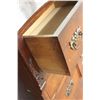 Image 4 : OAK GENTLEMANS CHEST