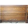 Image 4 : 2 PIECE OAK BEDROOM SET