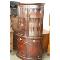 MAHOGANY DOUBLE DOOR CORNER CUPBOARD