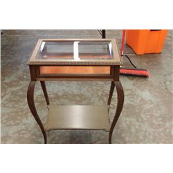 LIFT TOP SHOWCASE