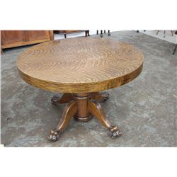 ROUND OAK TABLE