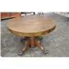 Image 1 : ROUND OAK TABLE