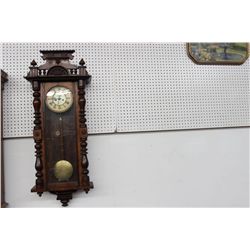 VIENNA REGULATOR - 46" MINOR MOLDING DAMAGE