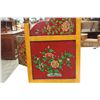 Image 4 : HIGHLY DECORATED BLANKET BOX