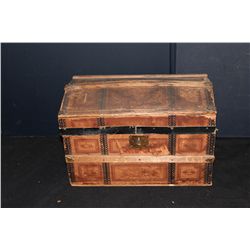 DOLLS TRUNK - 16" X 9"