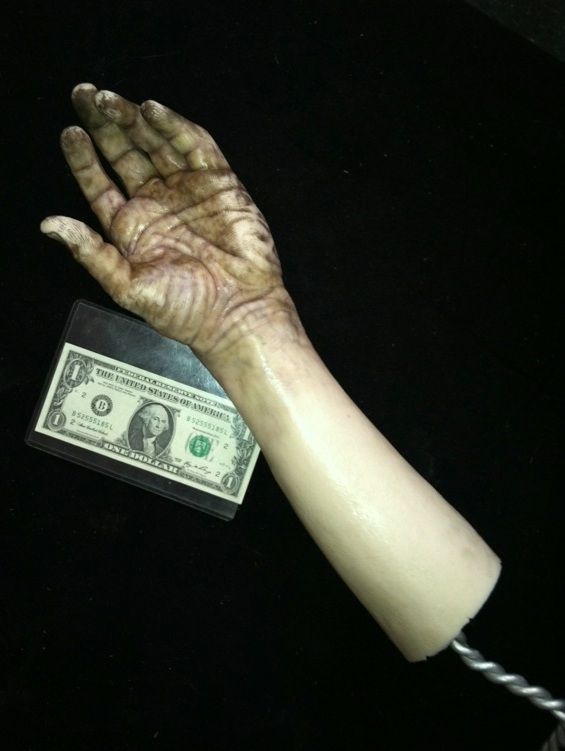 6 FEET UNDER DEAD WATER CORPSE ARM HORROR PROP