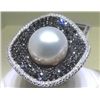 Image 1 : 18K GOLD PEARL AND DIAMOND RING