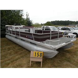 1993 Fisher 240 DLX Pontoon STRA86KND393