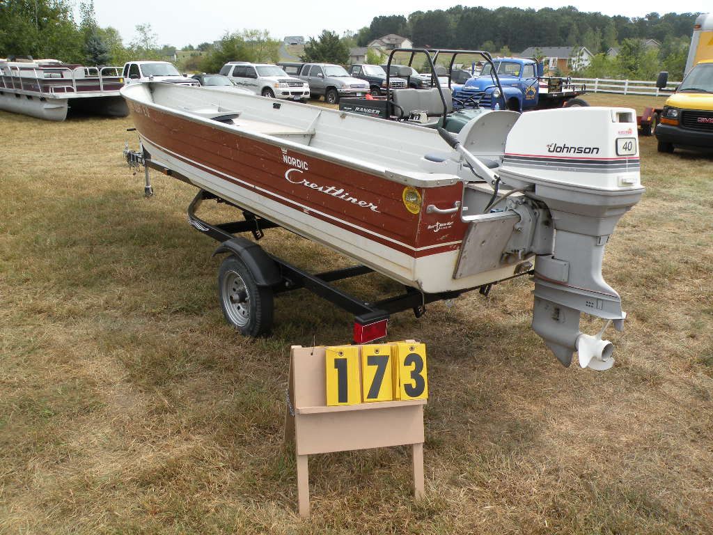 1983 Crestliner 16 ft boat NOR03732M83H