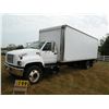 Image 2 : 1998 GMC 6500 van truck 1GDK7H1J4WJ501188