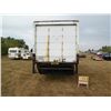 Image 3 : 1998 GMC 6500 van truck 1GDK7H1J4WJ501188
