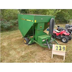 John Deere 161 power vac
