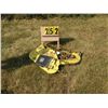 Image 4 : John Deere 110 w/blower, deck & chains