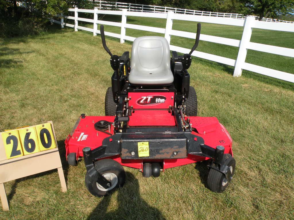 2011 Gravely ZT60HD mower 003357