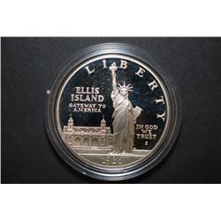 1986-S US Liberty Ellis Island Commemorative $1 In Velvet Box; EST. $30-40