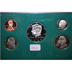 1995-S US Mint Proof Set; EST. $8-15