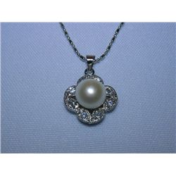 ELEGANT WHITE PEARL SILVER