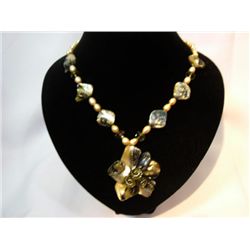 250 CTW MOTHER OF PEARL FLOWER PENDANT BLACK AND PEACH